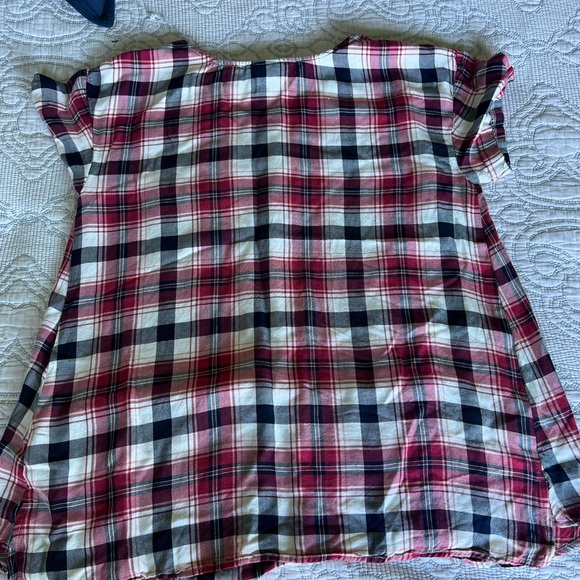 Maternity Top - size medium - Picture 2 of 3